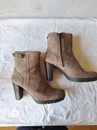 Stivaletti donna beige n.39