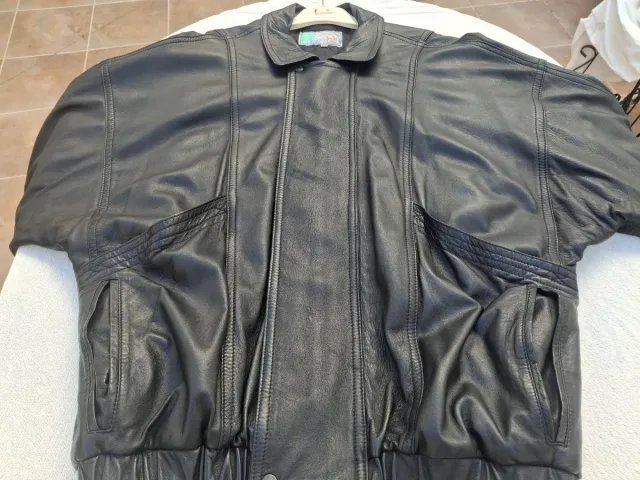 Cazadora de cuero para hombre. Medidas en descripc