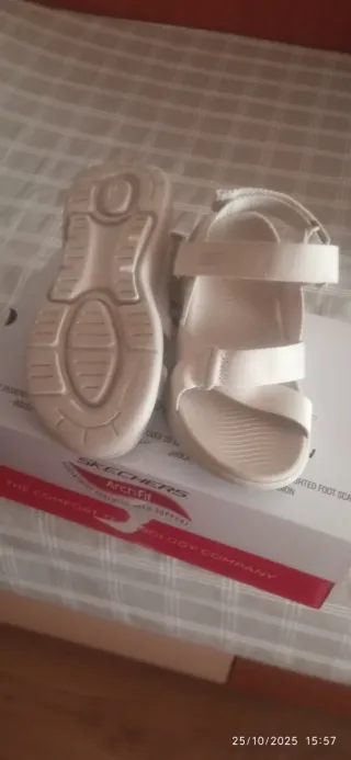 Sandalias Skechers Mujer Blancas