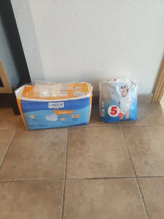 Pack cambiador con bañera bolsa y pañales