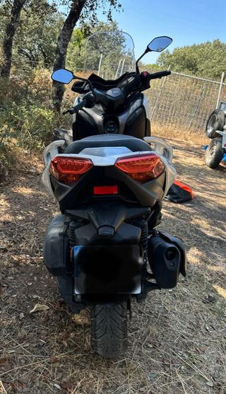 Yamaha XMAX 300cc Scooter