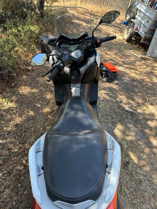 Yamaha XMAX 300cc Scooter