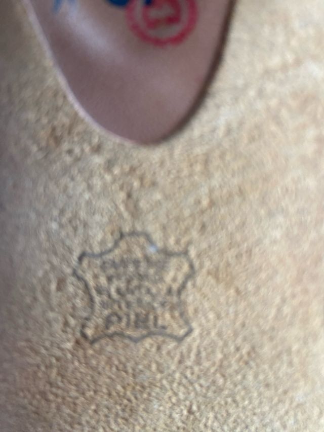 Sandalias tacón flecos piel marrón
