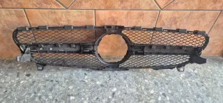 Calandra + emblema Mercedes A45 AMG W176 original