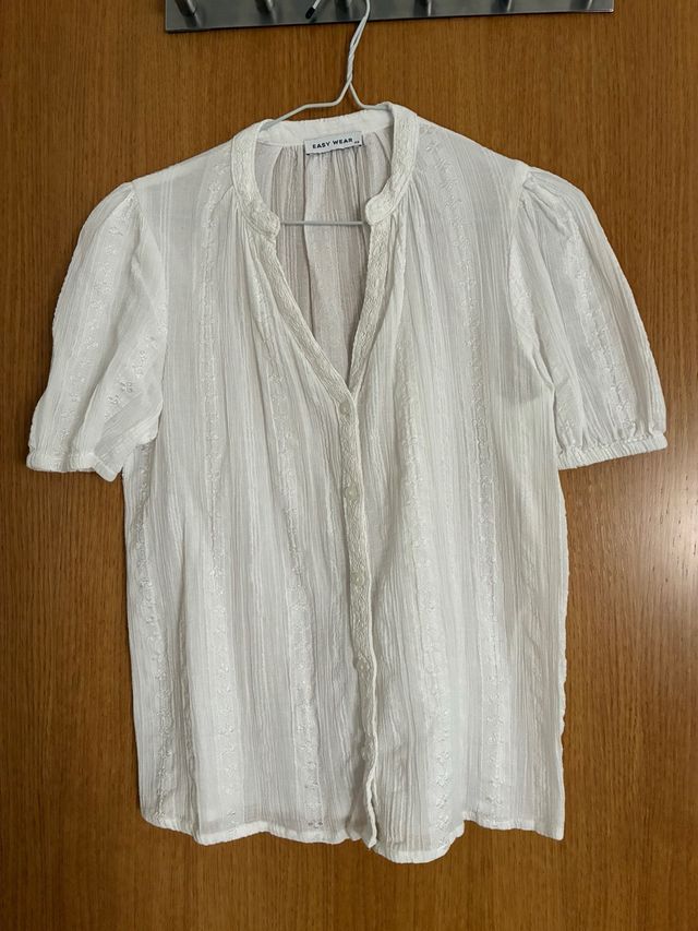 Camisa blanca bordada manga corta EASY WEAR