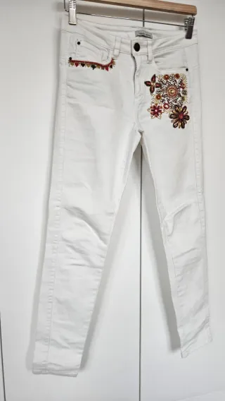 Pantalón blanco Yes Zee bordado talla 36