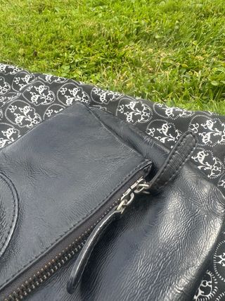 Bolso de mano piel charol arrugado Thomas Wylde