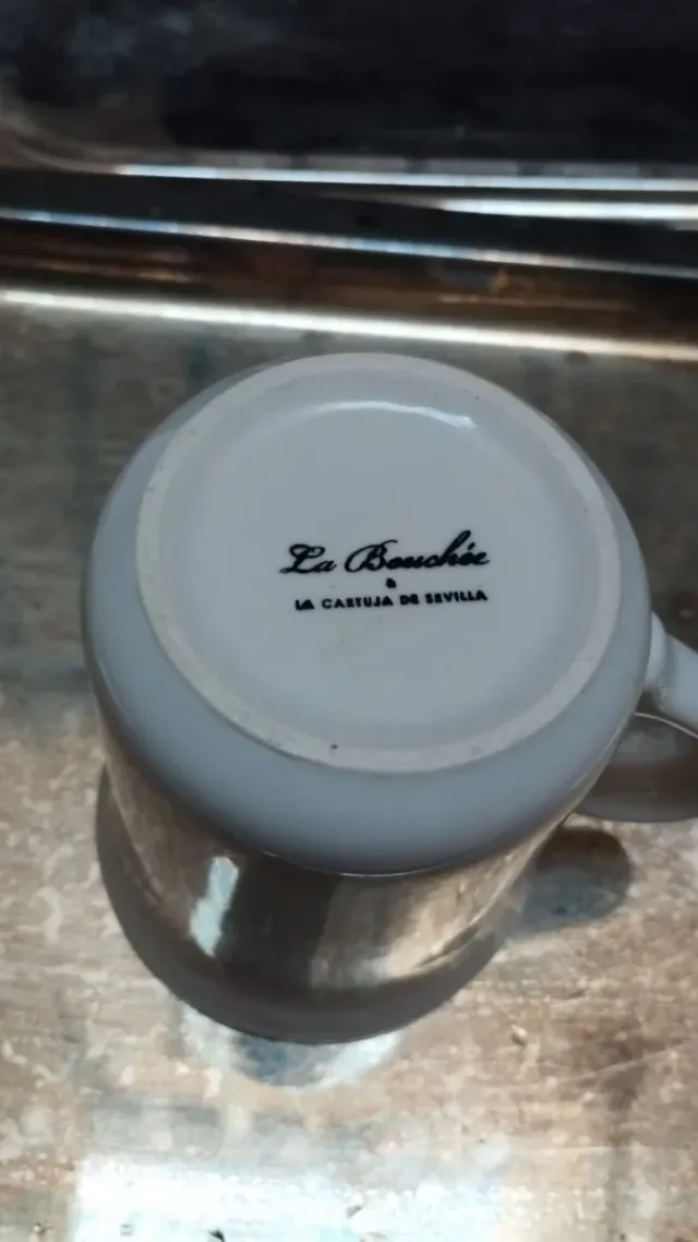 Juego de 6 tazas de loza beige