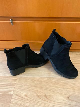 Botines negros mujer