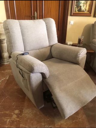 Sillón butaca geriátrica beige/gris automática.