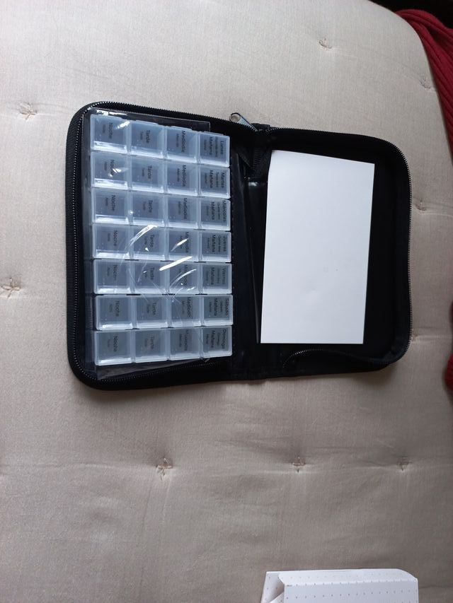 Pastillero Semanal sin estrenar DDERMA