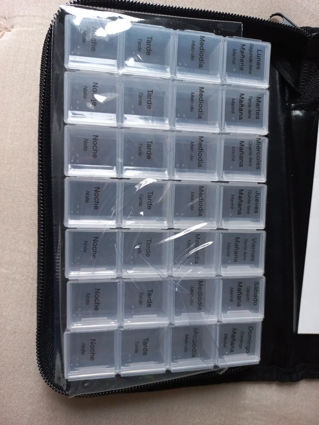 Pastillero Semanal sin estrenar DDERMA