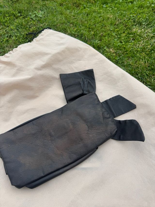 Bolso de mano Valentino negro lazo piel