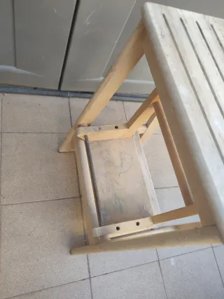 Escalera de madera plegable