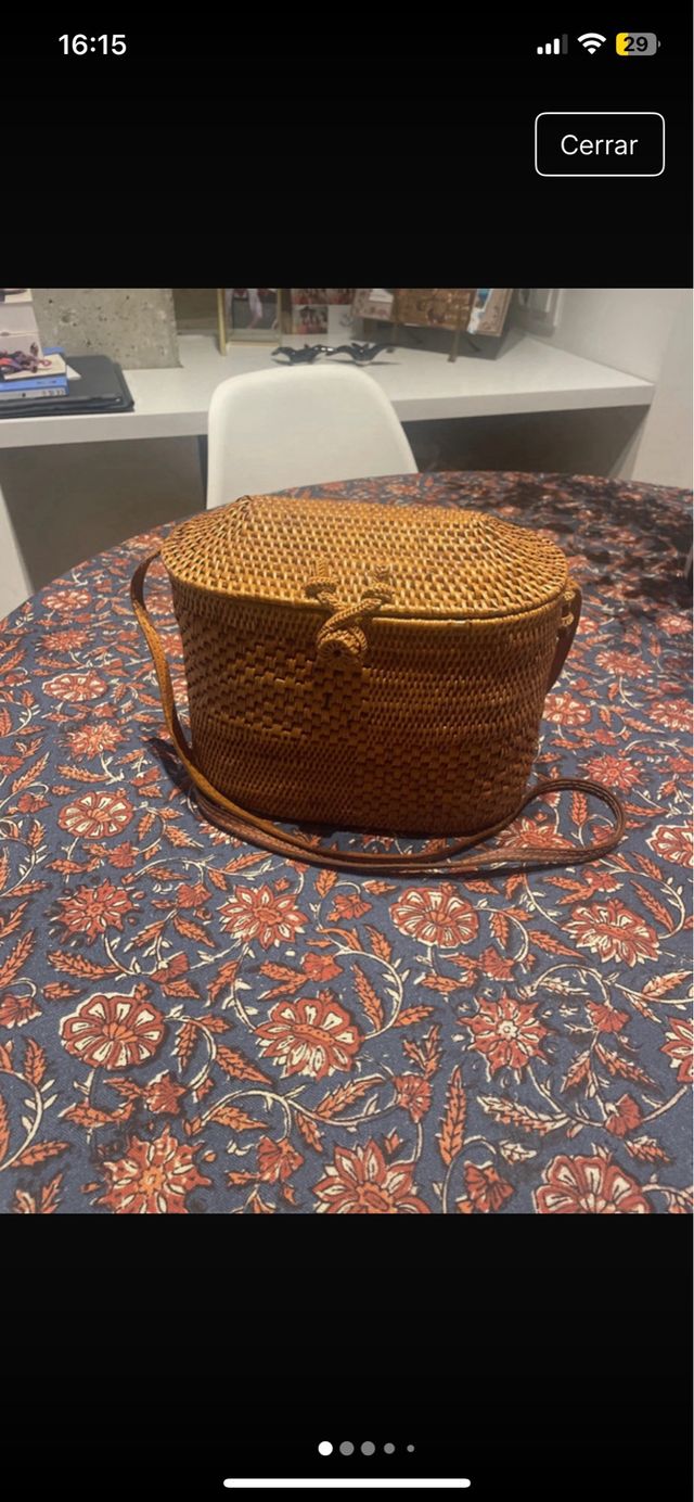 Bolso de mimbre para mujer