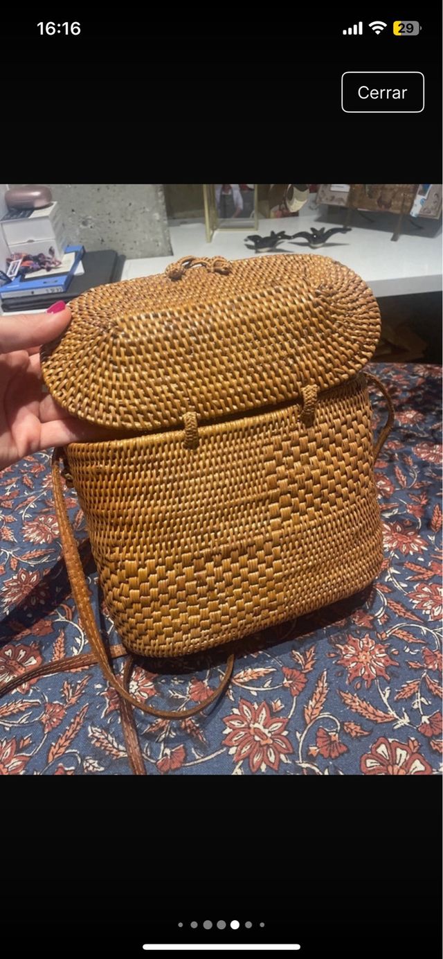 Bolso de mimbre para mujer