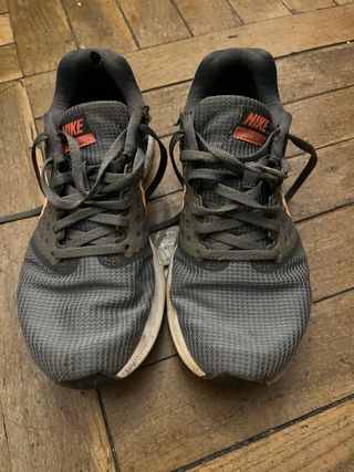 Zapatillas Nike grises talla 38