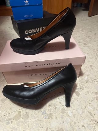 Zapatos de salón negros tacón plataforma