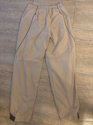 Pantalón Parachute Nike Beige
