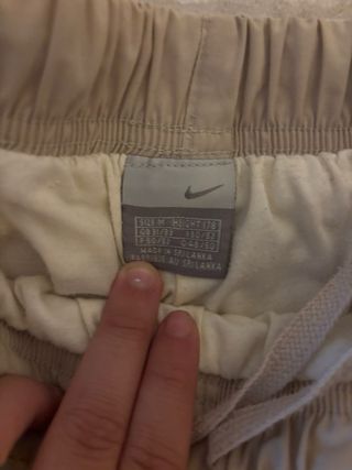 Pantalón Parachute Nike Beige