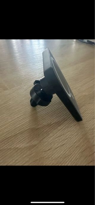 Nuevo a estrenar cargador magnético coche móvil