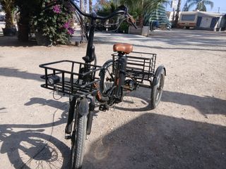 Triciclo Eléctrico Biwbk