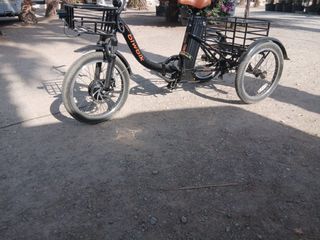 Triciclo Eléctrico Biwbk
