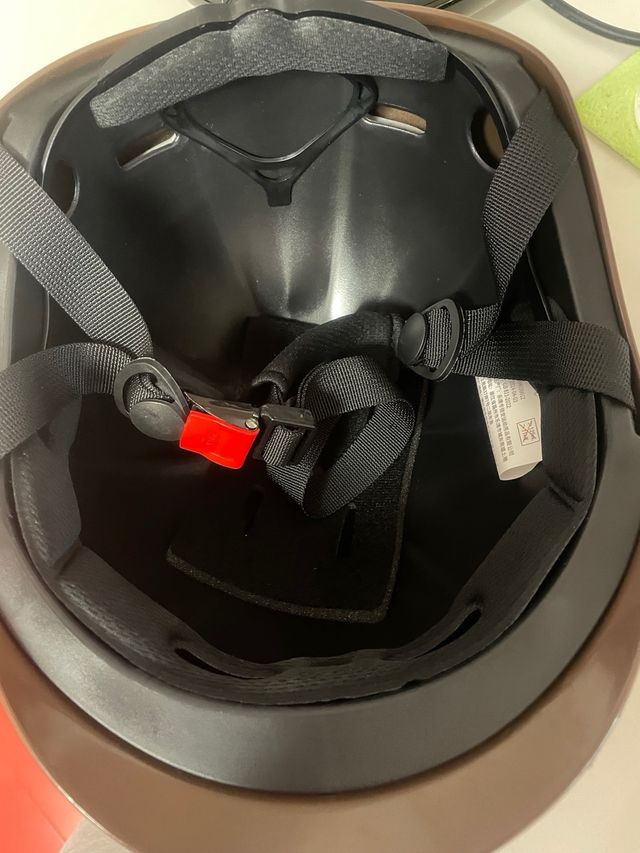 Casco Marrón Bicicleta/Patinete