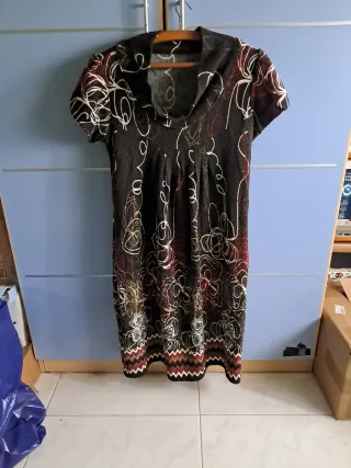 Vestido estampado marrón y multicolor