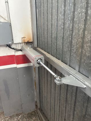 Montaje y Reparación de Puertas Automáticas