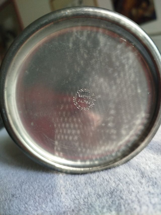 Vaso in peltro vintage lavorato a mano