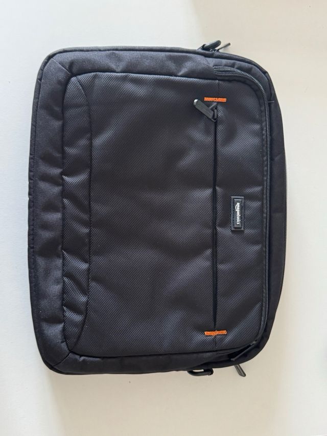 Maletín Amazon Basics Negro