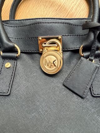 Bolso Michael Kors Negro y Dorado