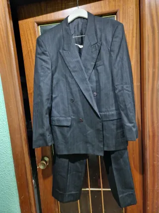 Traje gris oscuro Talla 48