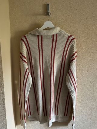 Jersey blanco con líneas naranjas - BERSHKA