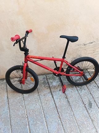 Bicicleta BMX Roja