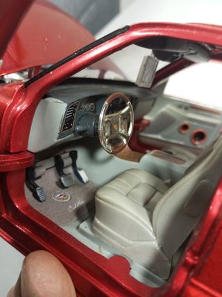 Cadillac Escalade 1/18