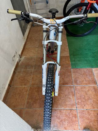 Mondraker Summum Pro Team Bici Descenso