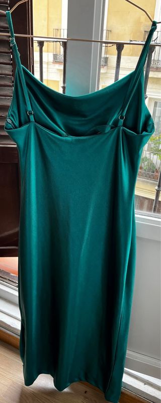 Vestido midi verde satinado talla M