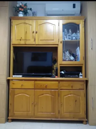 Mueble provenzal madera y cristal