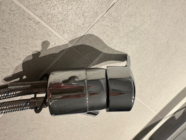 Grifo monomando plateado sin estrenar