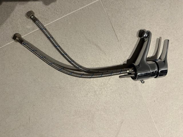 Grifo monomando plateado sin estrenar