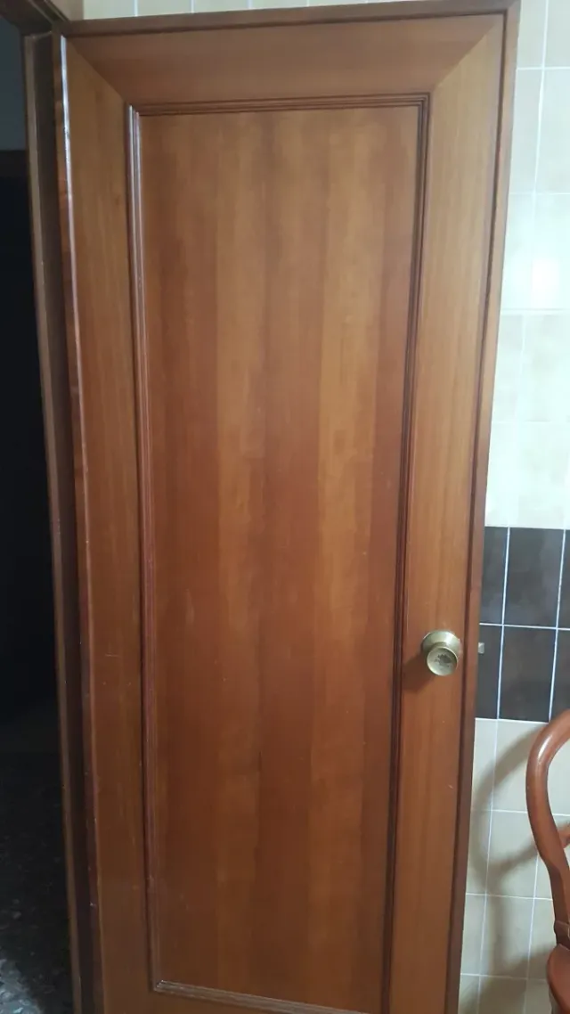 Puertas de interior de madera 7 unidades.