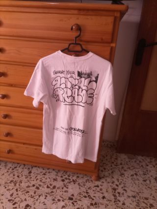 Camiseta blanca con estampado