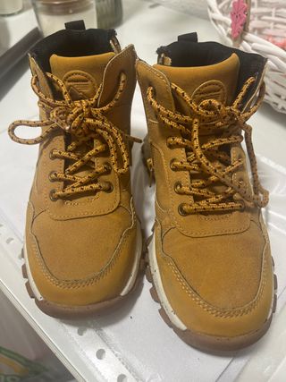 Botas niño Lefties marrones . talla 30