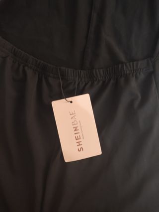 Mono negro Shein XS sin estrenar