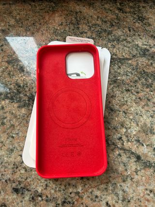 Cover iPhone 14 Pro Max Silicone MagSafe Rossa