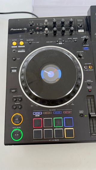 Pioneer XDJ-XZ + Decksaver Negro, estado impecable