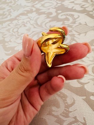 Anel Estrela do Mar Dourado com Pedras