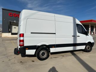 Mercedes-Benz Sprinter 2011